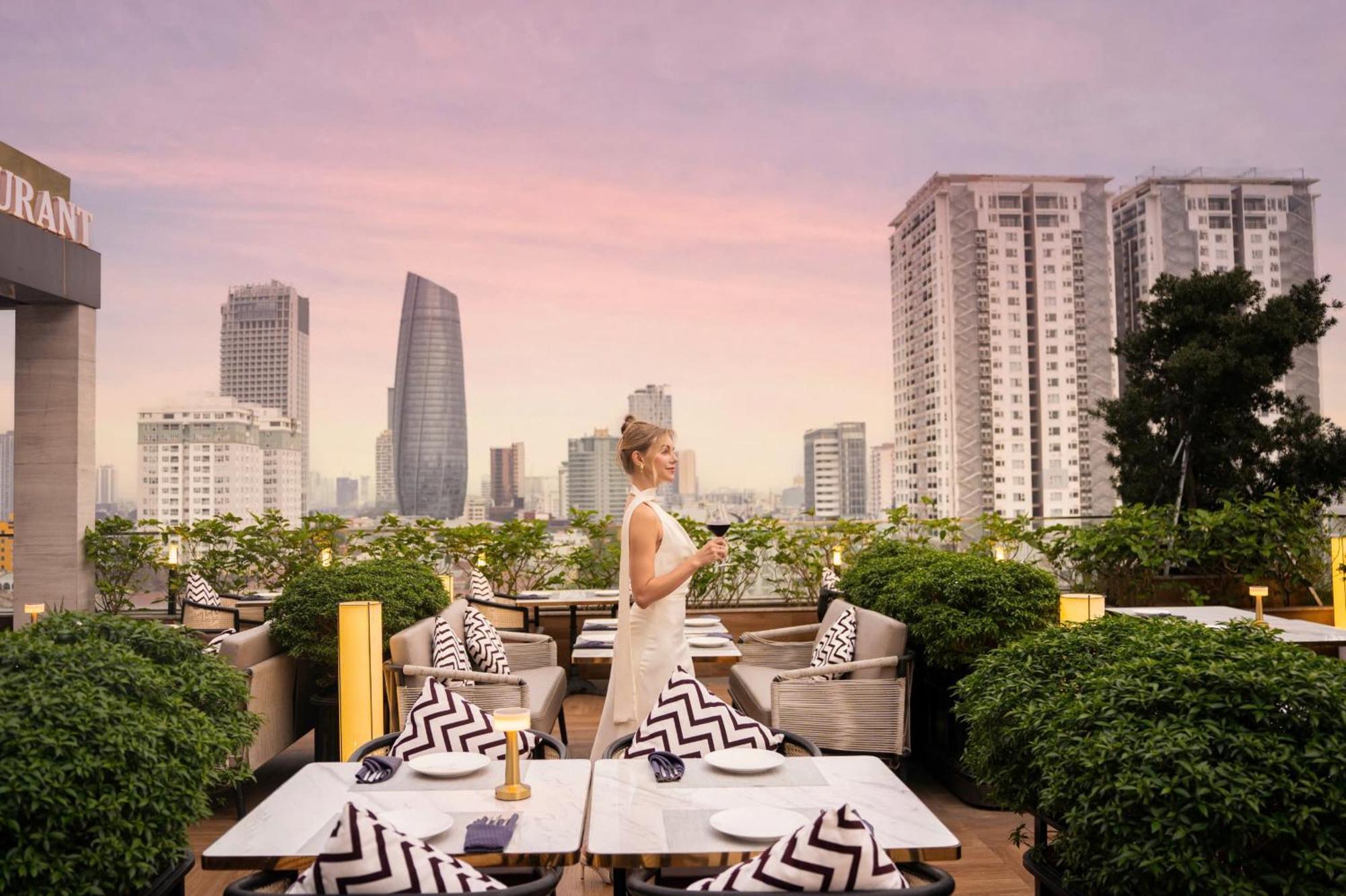 New Orient Hotel Da Nang Buitenkant foto